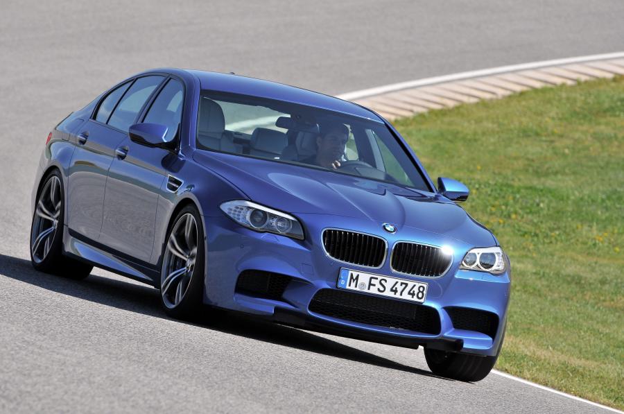  BMW M5 2011 года  (фото 242 из 344)